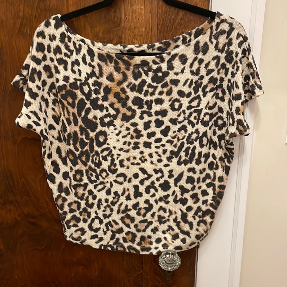 NWOT Cheetah Print Scoop Neck Shirt